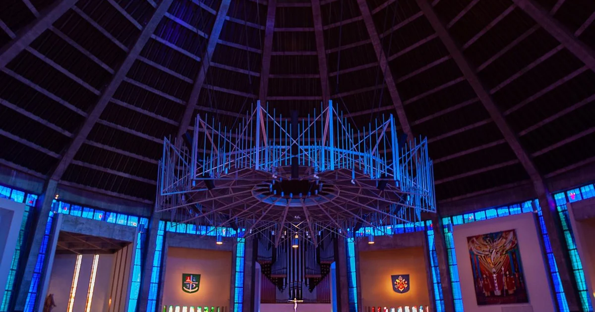 Iluminação de Palco para Igrejas: Refletores PAR LED para Louvor e Coral